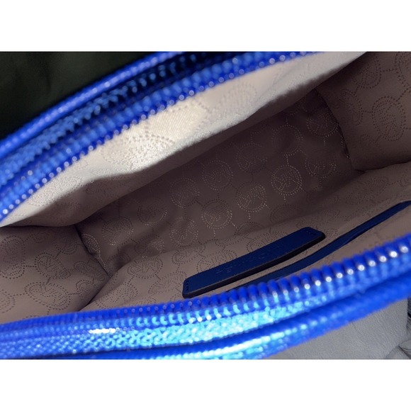 Michael Kors Jet Set Cosmetic Bag Blue Hawaiian Floral Zip Vinyl Zip M6 - Picture 5 of 5